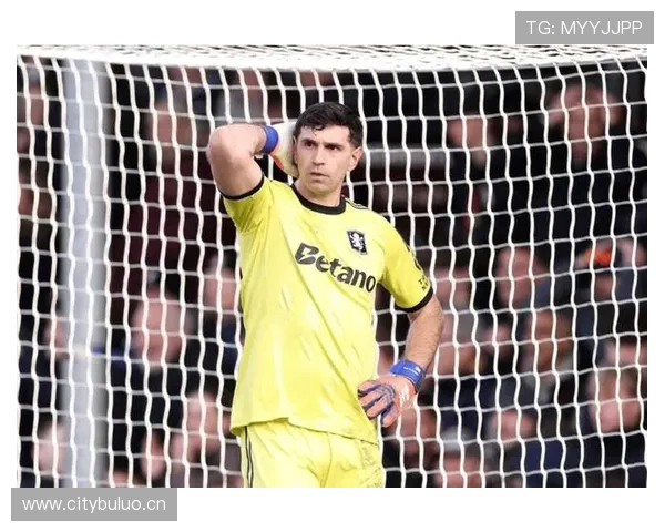 马丁内斯英超适应良好，近期表现稳健