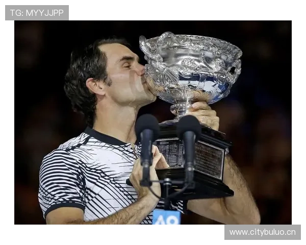 费德勒颁奖台上像王子，下飞机却拎着塑料袋那一刻我真无语