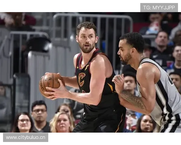 邓在挡拆中效率提升显著，精准传球助攻率大幅领先队友