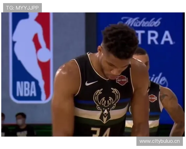 董志豪这生活真是两头开，球场上拼命，私底下却像邻家大哥一样随性